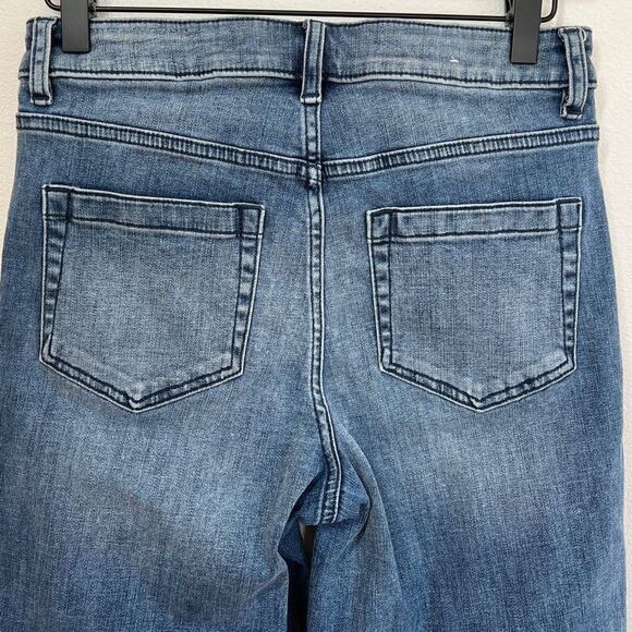 Vince Camuto Studded Frayed Hem Jeans - 26 - Preloved - Picture 6 of 16